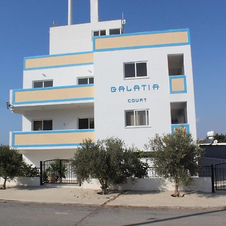 Galatia'S Court Apartment Paphos Ngoại thất bức ảnh
