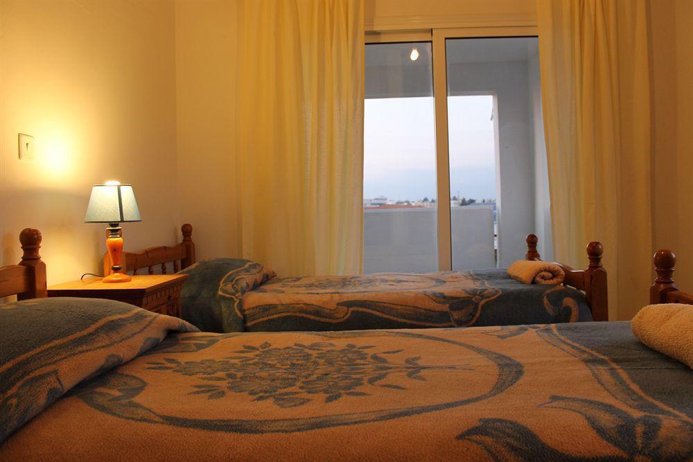 Galatia'S Court Apartment Paphos Ngoại thất bức ảnh