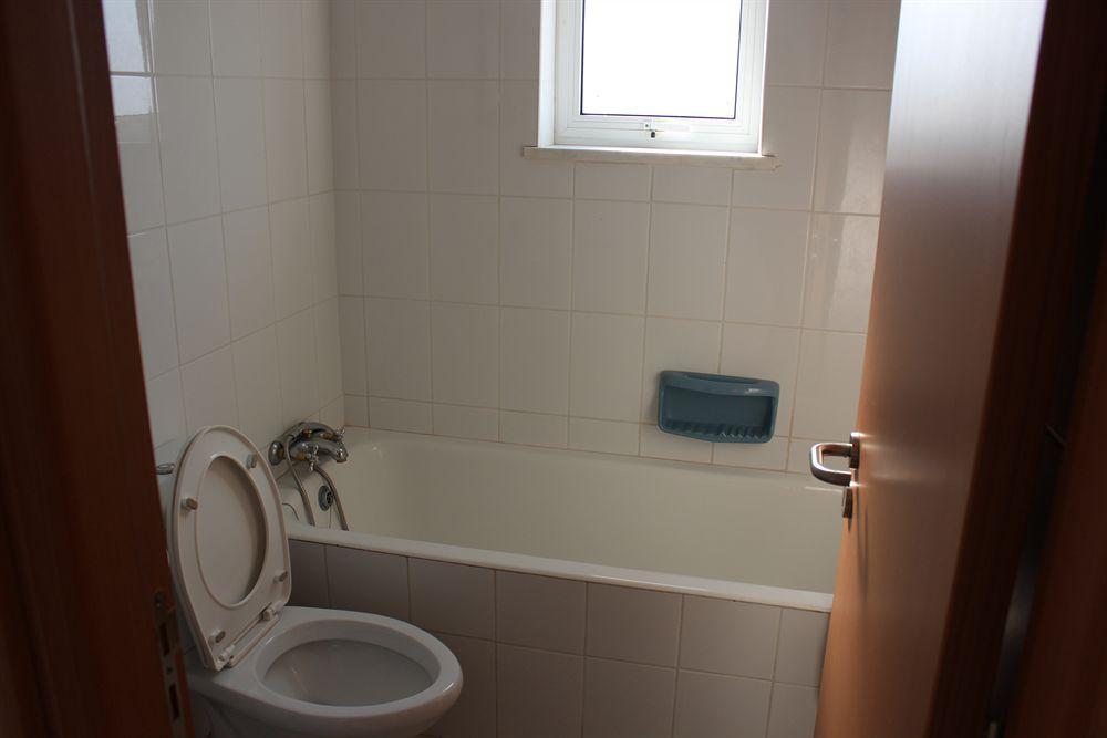 Galatia'S Court Apartment Paphos Ngoại thất bức ảnh