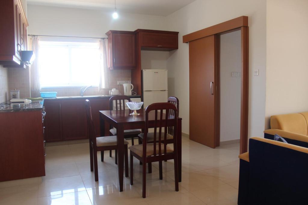 Galatia'S Court Apartment Paphos Phòng bức ảnh