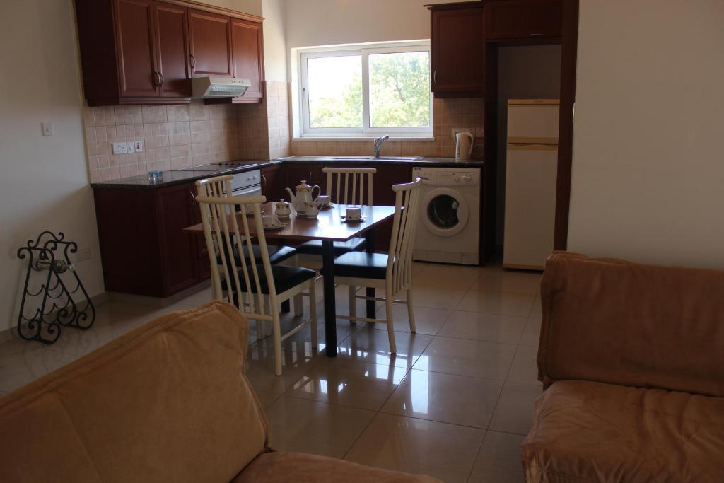 Galatia'S Court Apartment Paphos Phòng bức ảnh