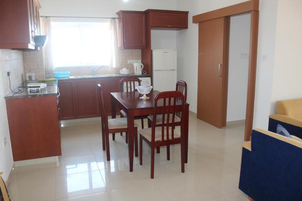 Galatia'S Court Apartment Paphos Phòng bức ảnh