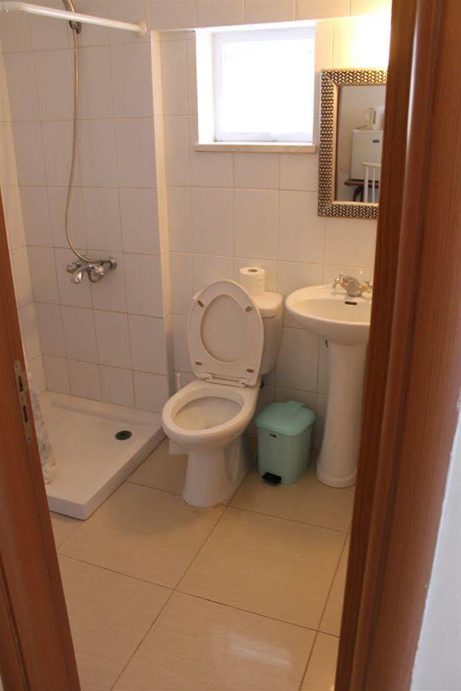 Galatia'S Court Apartment Paphos Ngoại thất bức ảnh