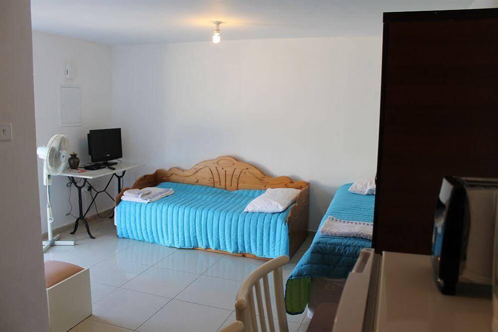 Galatia'S Court Apartment Paphos Ngoại thất bức ảnh